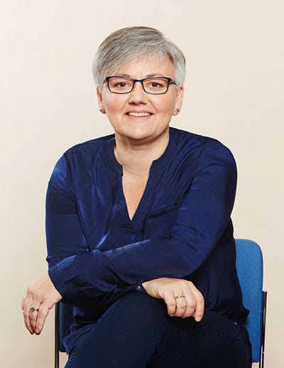 Jeg sidder klar til at hjælpe dig - Bettina Vestergaard